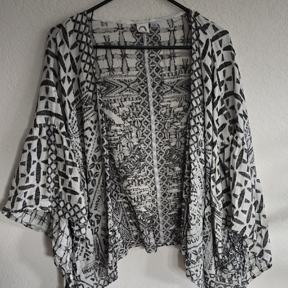 Anthropologie Black and White Aztec Open Kimono - Picture 5 of 5